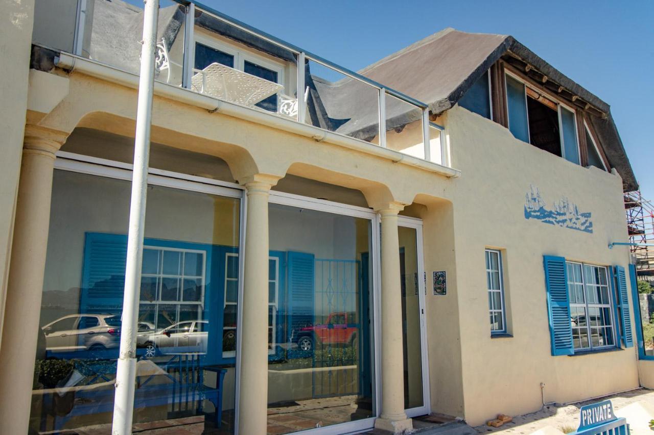 Blaauw Village Guest House 블루버그스트랜드 외부 사진